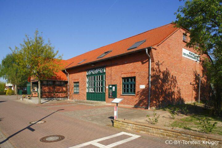 Museum der Strohverarbeitung seitliche Ansicht