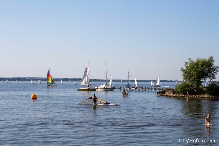 Wasserspaß am Strand in Hüde